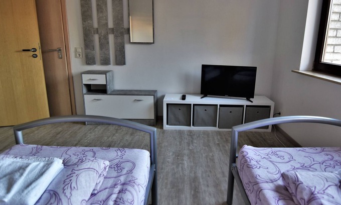 Troisdorf Apartamento | Ferienwohnung T19, 1 Schlafzimmer, Max. 2 Personen