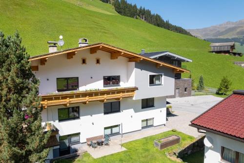 Juns Apartamento | Ferienwohnung Tux