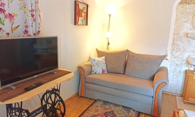 Spittal an der Drau Cama Y Desayuno | Ferienwohnung Typ A für 2 Personen mit Balkon - Gästehaus Schiefer