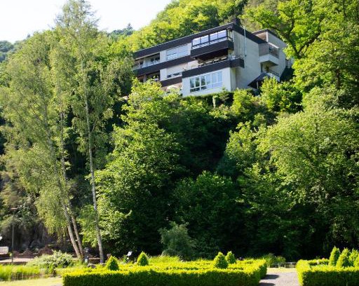 Bad Bertrich Apartamento | Ferienwohnung Villa Abrioux am Park
