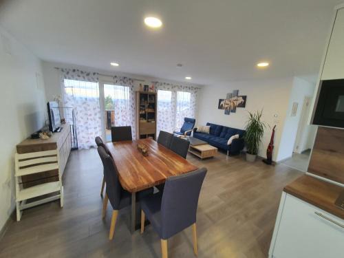 Thannhausen Apartamento | Ferienwohnung Weizblick