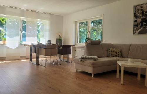Oberelbert Apartamento | Ferienwohnung Westerwaldblick großzügige Wohlfühloase mit Terrasse