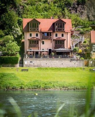 Niederrathen Casa | Ferienwohnungen Alte Destillerie Rathen