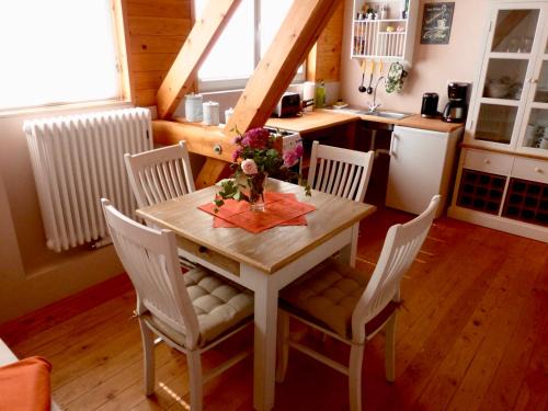 Radebeul Apartamento | Ferienwohnungen Jowatzky Altkötzschenbroda