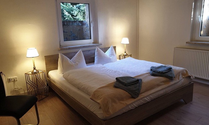 Neupetershain Nord Apartamento | Ferienzimmer 1 - Familyandbike
