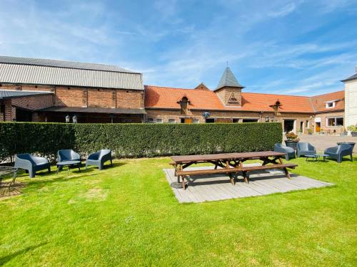 Crevecoeur-sur-lEscaut Cama Y Desayuno | Ferme de Montecouvez