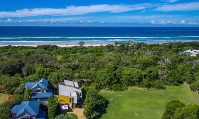 Ocean Shores Casa | Fern Beach House - Byron Bay Gazing