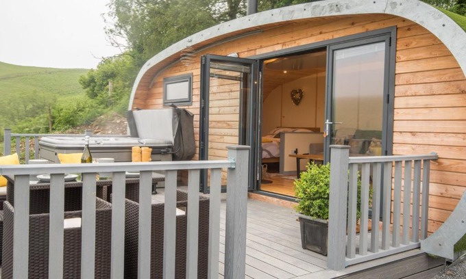 Newcastle-on-Clun Casa | Fern - Beacon View Pods