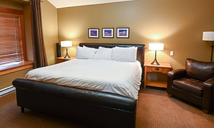 East Kootenay Casa | Fernie - Pinnacle Ridge Chalet 45-101