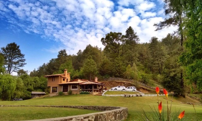 Tapalpa Apartamento | Ferrería Tula Cabin: Mountain and River Views