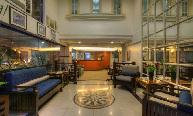Santa Cruz Hotel | Fersal Hotel Manila