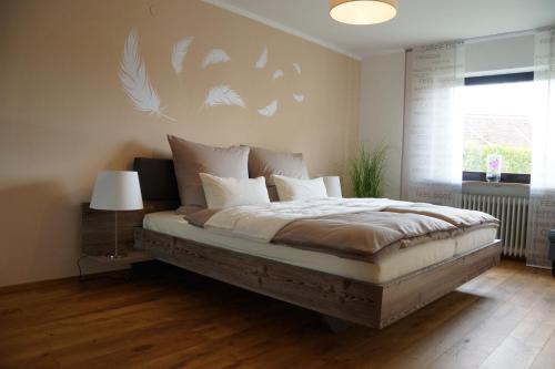 Schluesselfeld Apartamento | Fewo "Elsa" Reichmannsdorf - Brötchenservice