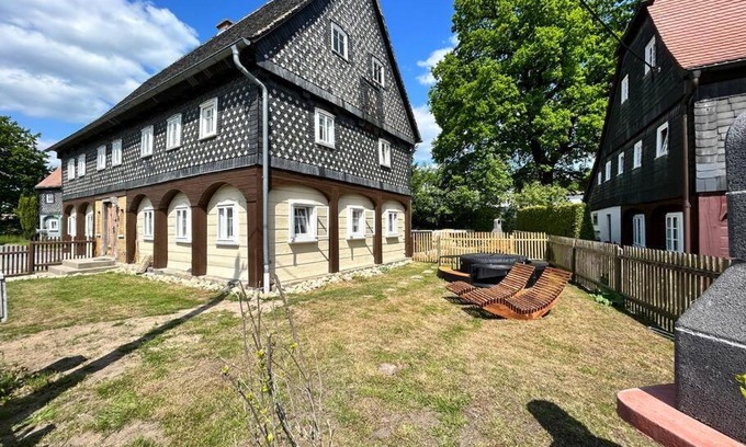 Grossschoenau Apartamento | Fewo Frushi mit Sauna & saisonalem Whirlpool im Zittauer Gebirge