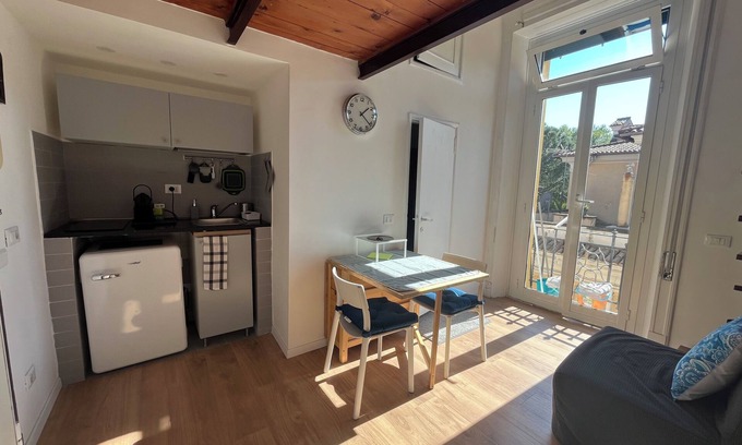 Rione XVIII Castro Pretorio Apartamento | Fiat top floor studio in downtown