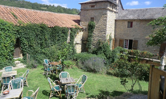 Saint-Jean-d'Alcapies Casa | El campo Alcapies auténtica SUITE (viaducto de Millau / sótano de Roquefort)