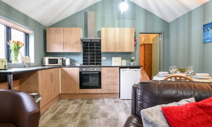 Raymonds Hill Cabaña | FIELD VIEW AT COOMB BANK FARM, pet friendly in Raymond's Hill