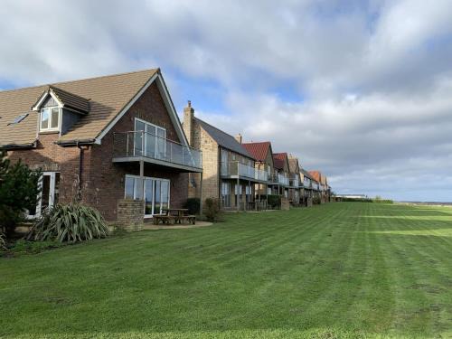 Filey Casa | Fileybayview at The Bay Filey, sleeps 8-10, dog-friendly