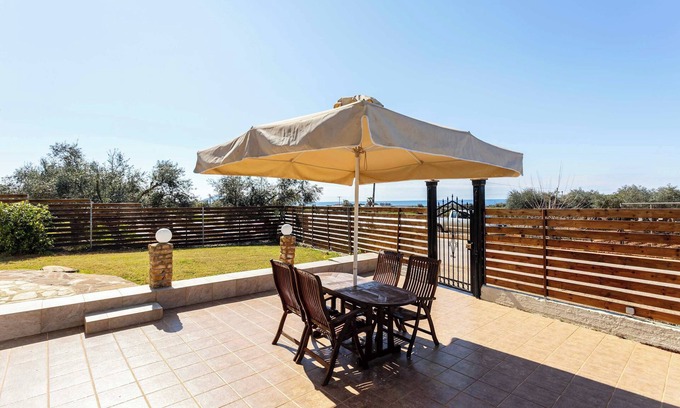 Agrilos Apartamento | Filiatra's Cozy Haven, A Peaceful Escape in Nature