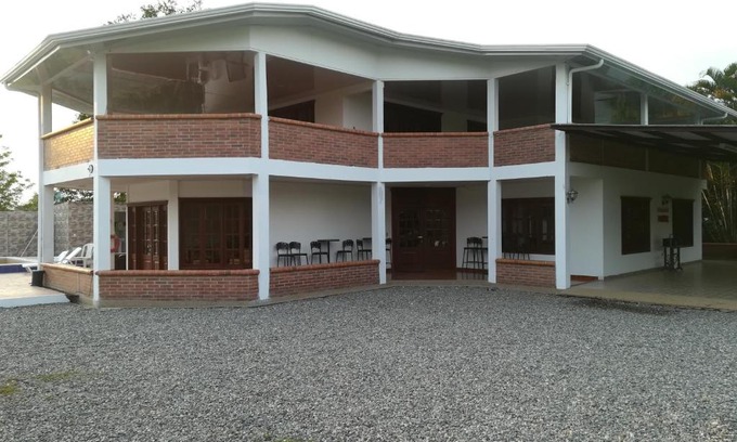 Apiay Hotel | Finca Campestre El Encanto