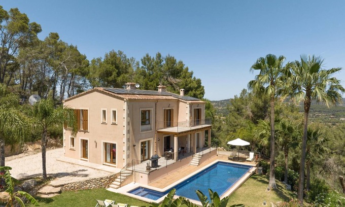 Felanitx Villa | Finca es Foners en Felanitx con piscina y jacuzzis en suite