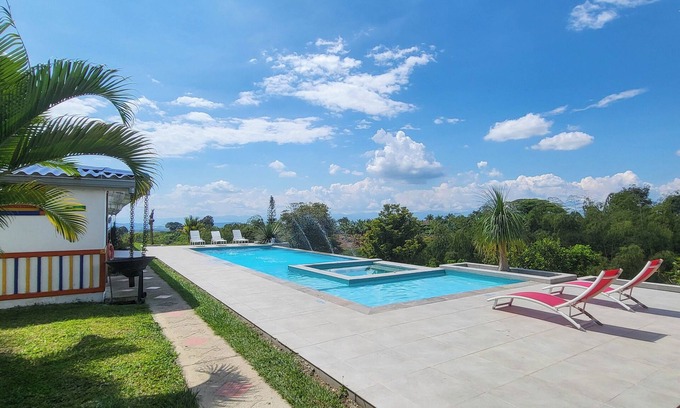 Pereira Cabaña | FINCA NUEVO MONARCA - CASA DE CAMPO