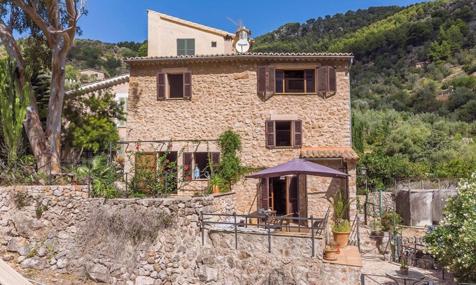 Fornalutx Villa | Finca "Sa Teulera" con vistas a la montaña, Wi-Fi, aire acondicionado, terraza y jardín