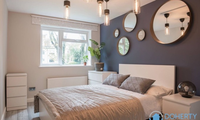 Finchley Church End Apartamento | Finchley Contemporary 2 Bed Apartment + Parking