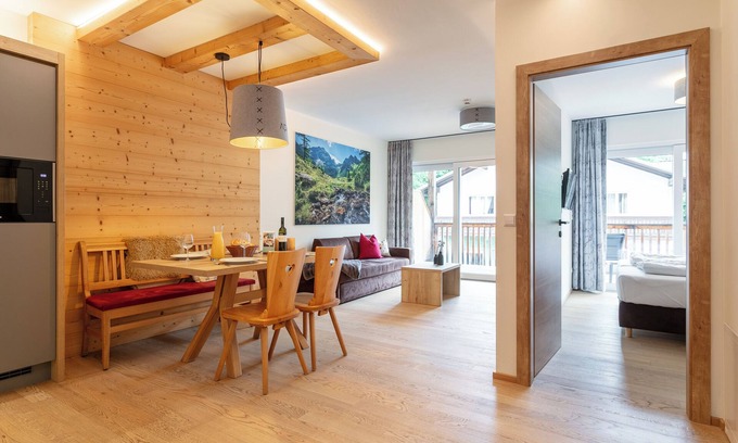 Haus im Ennstal Apartamento | Fine apartment with a private sauna and balcony