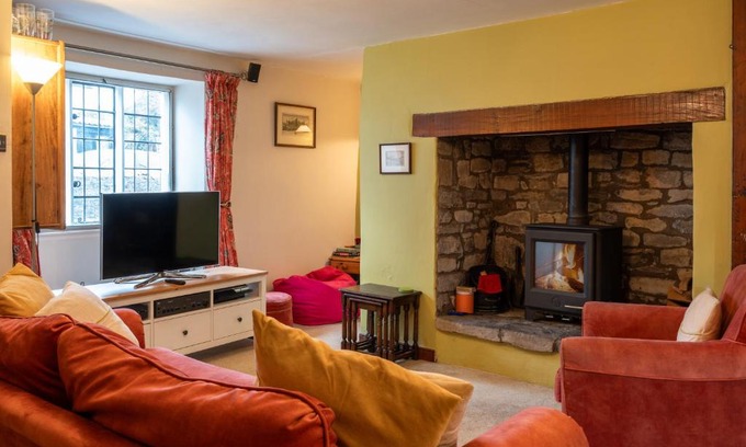Stogursey Casa | Finest Retreats - Clematis Cottage