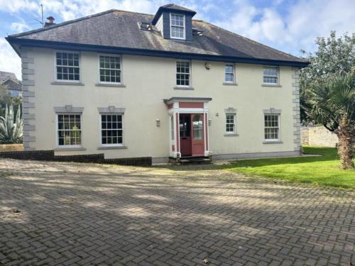 Millbrook Casa | Finest Retreats - Nicely Tucked Away Cottage