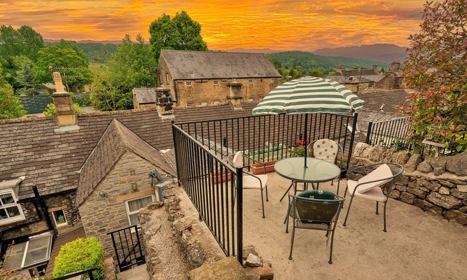 Bakewell Cabaña | Finest Retreats | Old Mill Cottage
