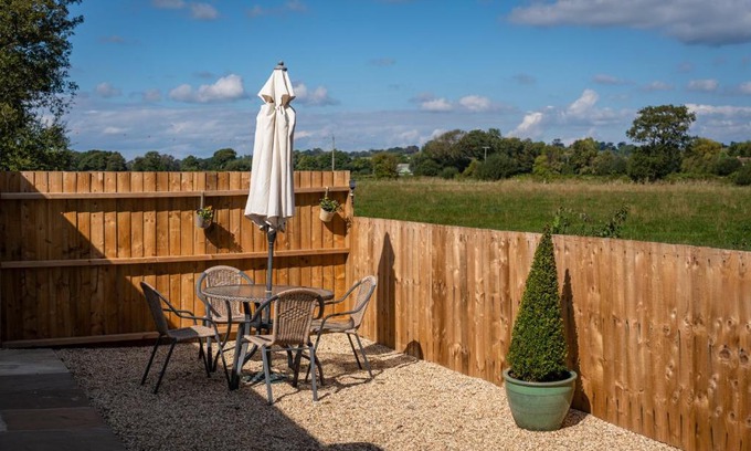 Wedmore Casa | Finest Retreats - Rosebud Cottage