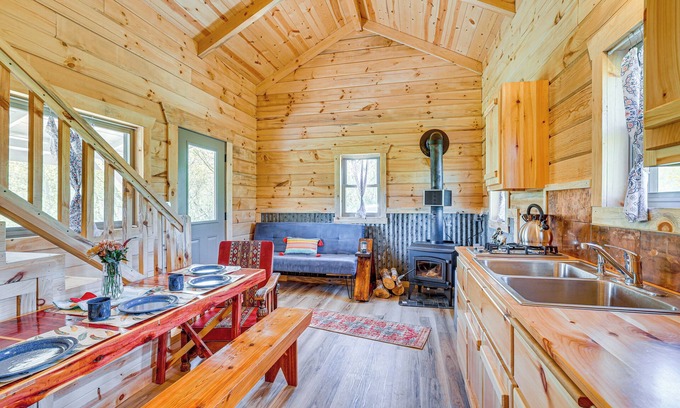 Winona County Cabina | 'Fins & Flowers' Lewiston Cabin w/ Trout Fishing!