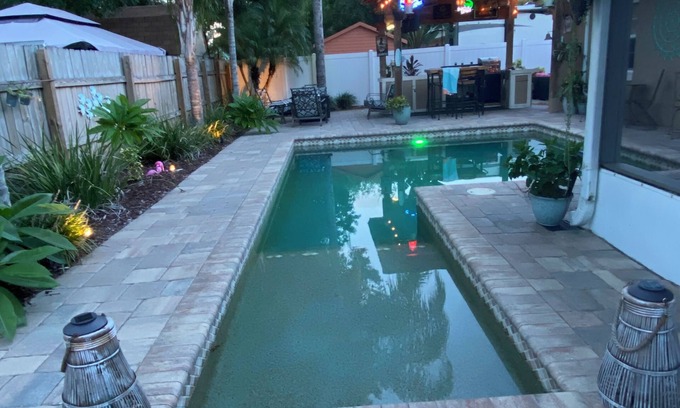 Port Orange Casa | FINS UP - Amazing spacious home with outdoor kitchen, private pool and hot tub