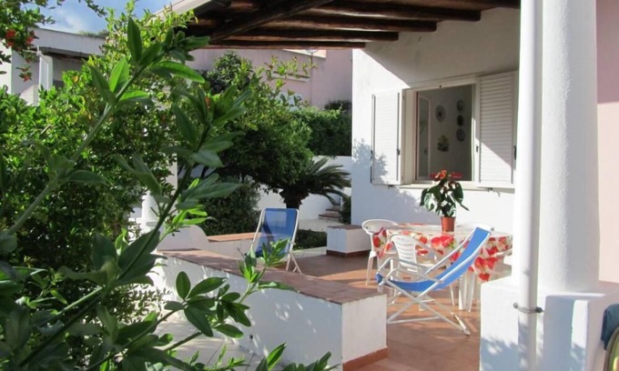 Lipari Historic Centre Casa | Fiori D'Arancio es una espléndida villa en el centro histórico de Lipari.