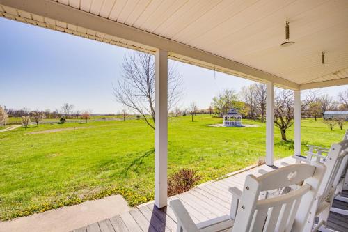 Warrensburg Casa | Fire Pit and Gazebo Rural Warrensburg Getaway!
