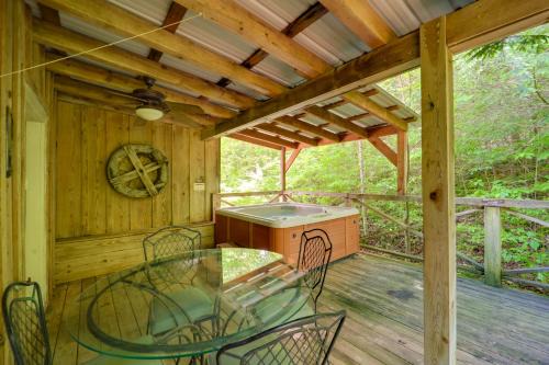 Vein Mountain Casa | Fire Pit and Hot Tub Dog-Friendly Marion Retreat