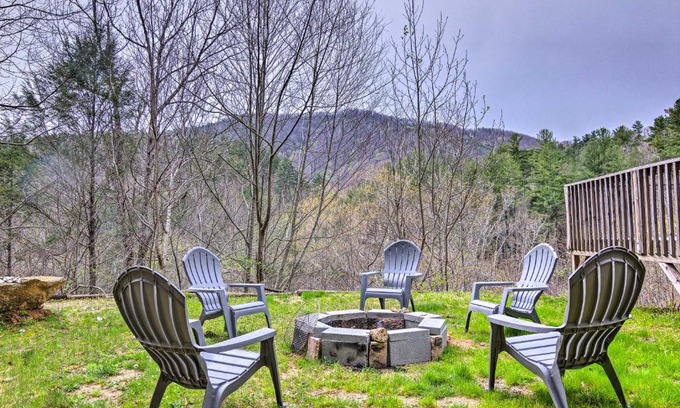Marion Casa | Fire Pit and Mtn Views Charming Marion Cabin!