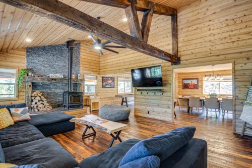 Duck Creek Village Casa | Fire Pit and Sauna Inviting Utah Cabin