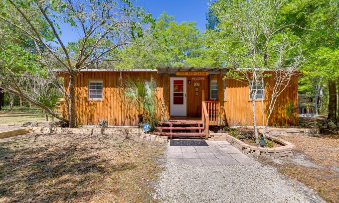 Dunnellon Cabina | Fire Pit & Boat Dock: Peaceful Dunnellon Cabin!