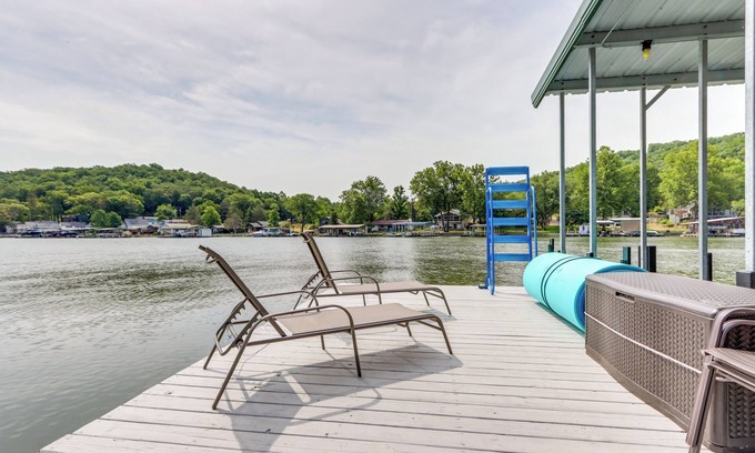 Roach Casa | Fire Pit & Dock: Lake of the Ozarks Retreat!