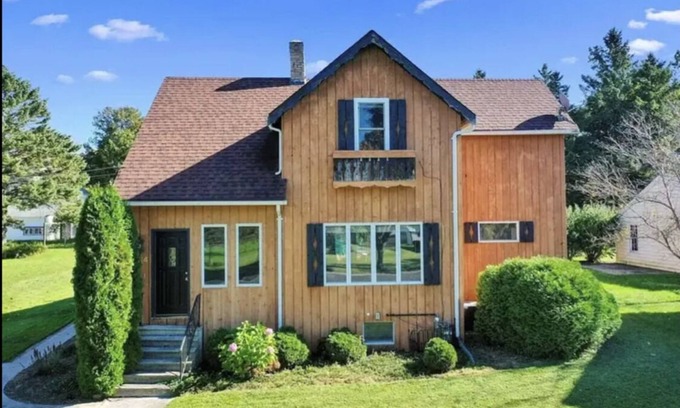 Kewaunee Casa | Fire pit, grill, patio, and blocks from Lake Michigan beach!