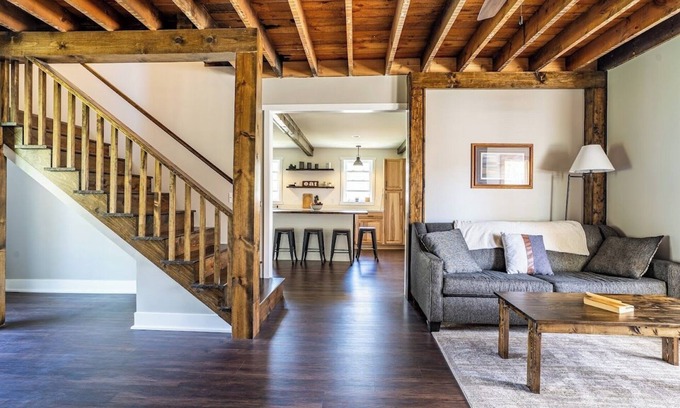 Fontana-on-Geneva Lake Otro | Charming 3-bedroom farmhouse in peaceful Fontana-on-Geneva Lake