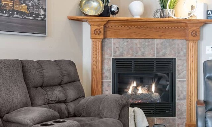 Green Bay Casa | Fireplace! Fully Fenced Yard!