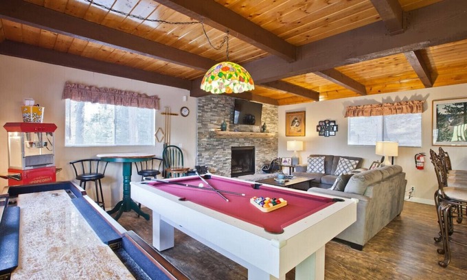 Blue Jay Cabina | Fireside Lodge - Walk to Village