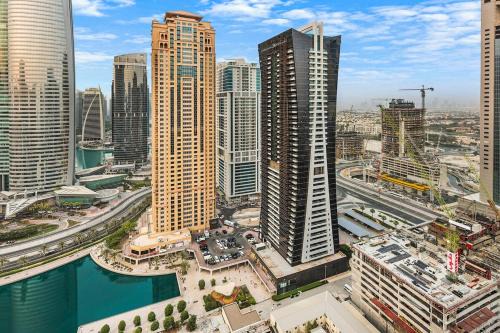 Jumeirah Lake Towers Apartamento | FIRST CLASS 3BR Elegant Comfort , Lake Views