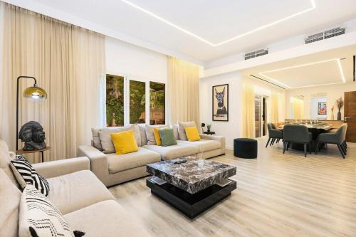 Dubai Apartamento | FIRST CLASS Villa Quiet Class in the Meadows