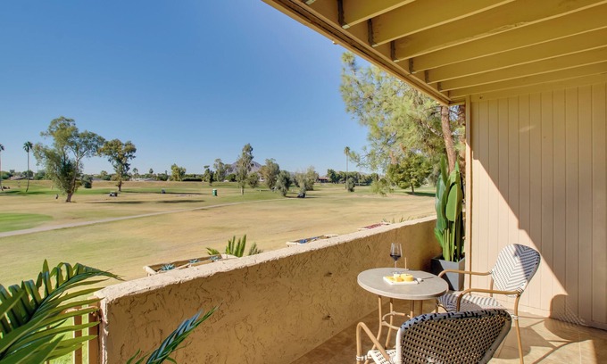 South Scottsdale Condominio | First-Floor Condo w/ Golf Course Views & Pool!