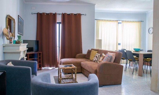 Marsaskala Apartamento | First Floor Corner Apartment Close to the Promenade TBAN1-1