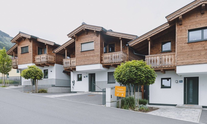 Kaprun Chalet De Esquí | First IN Mountain Chalet C, Terrace & sauna